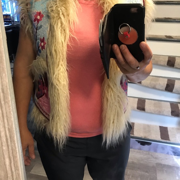 Spell penny lane vest fits  size S like new - Picture 4 of 9